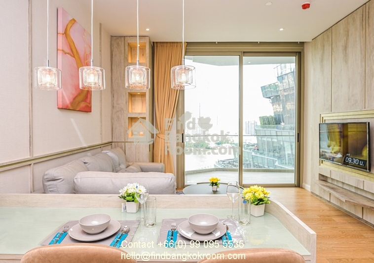 Magnolia Waterfront Residence - Living Rooms